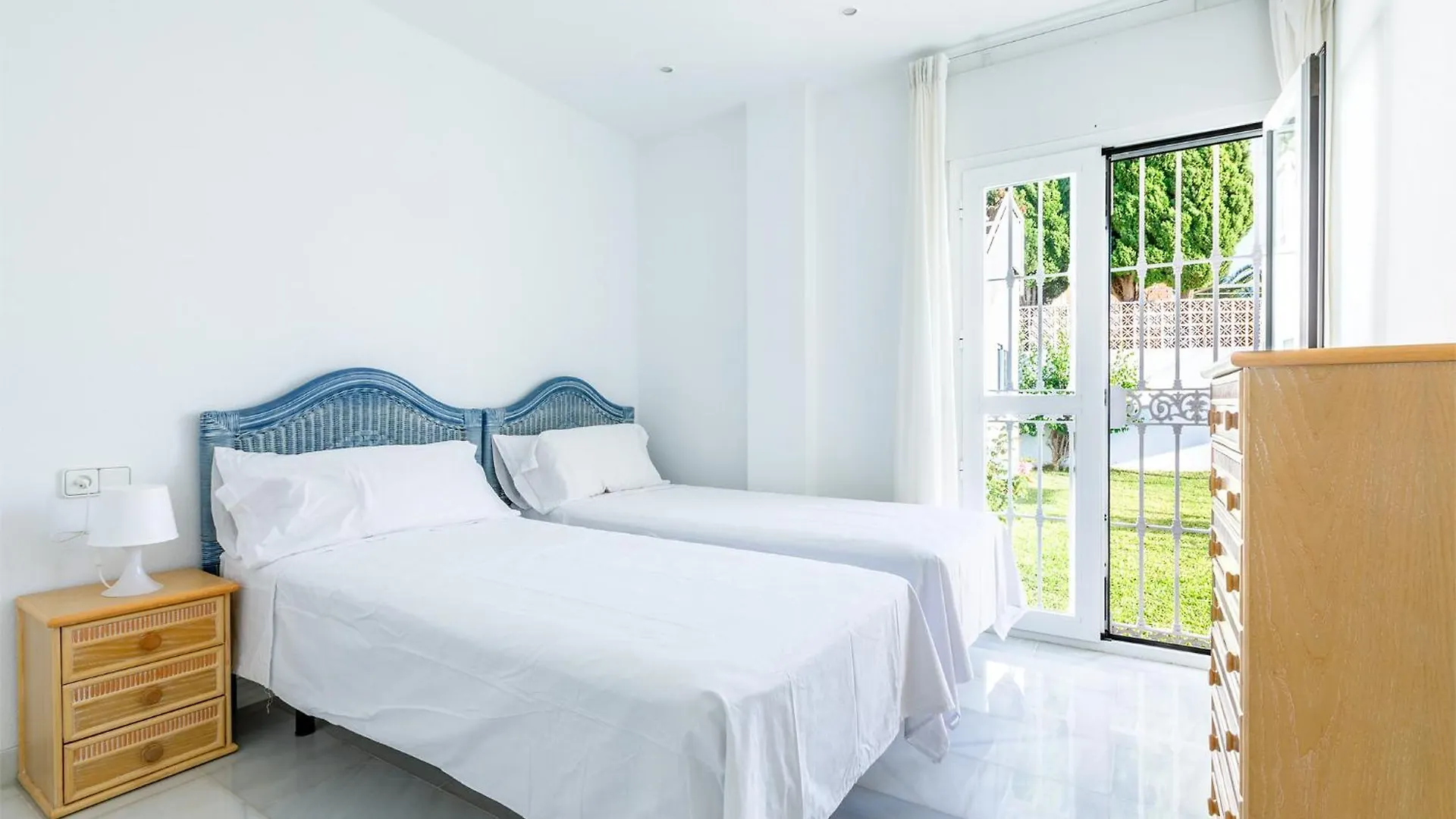 A&N Rivera Casa Blanca Velez Malaga